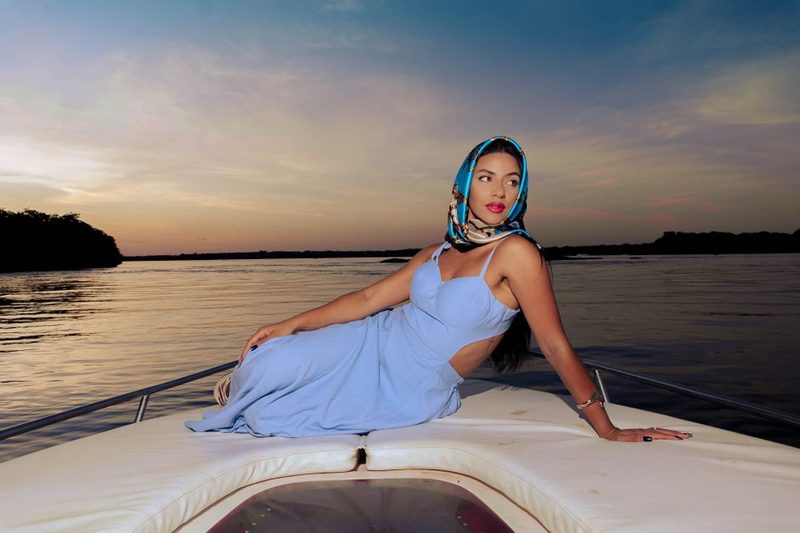 وشاح قطني فاخر كبير الحجم